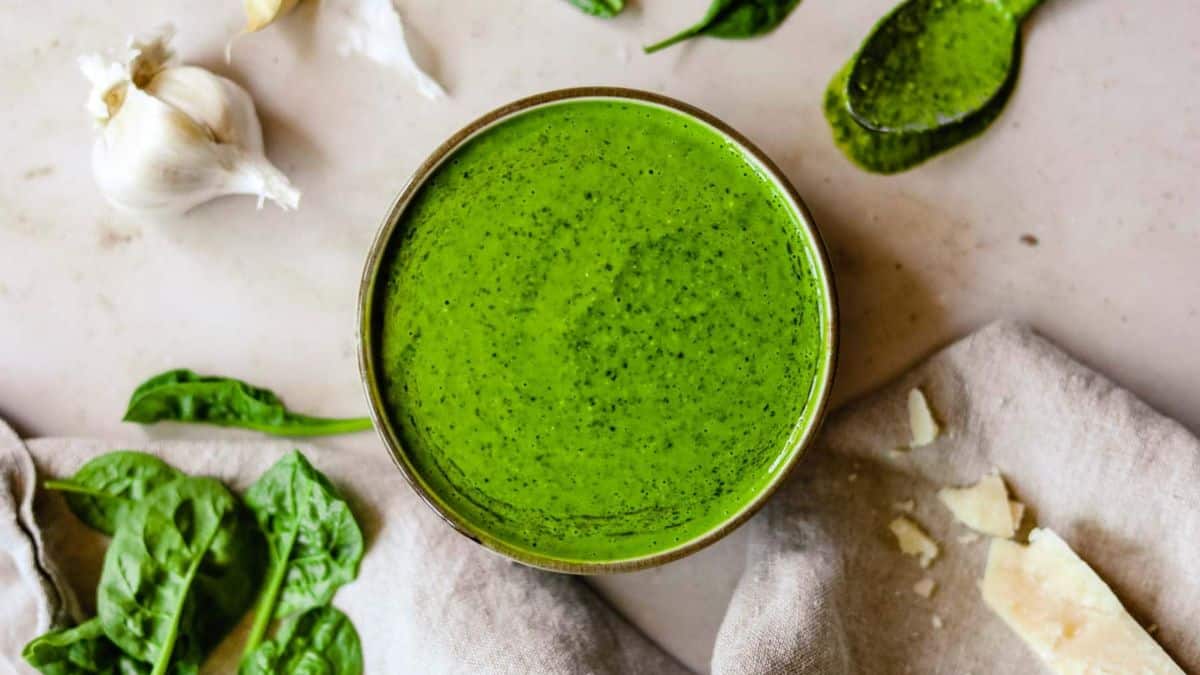 A bowl of Spinach pesto