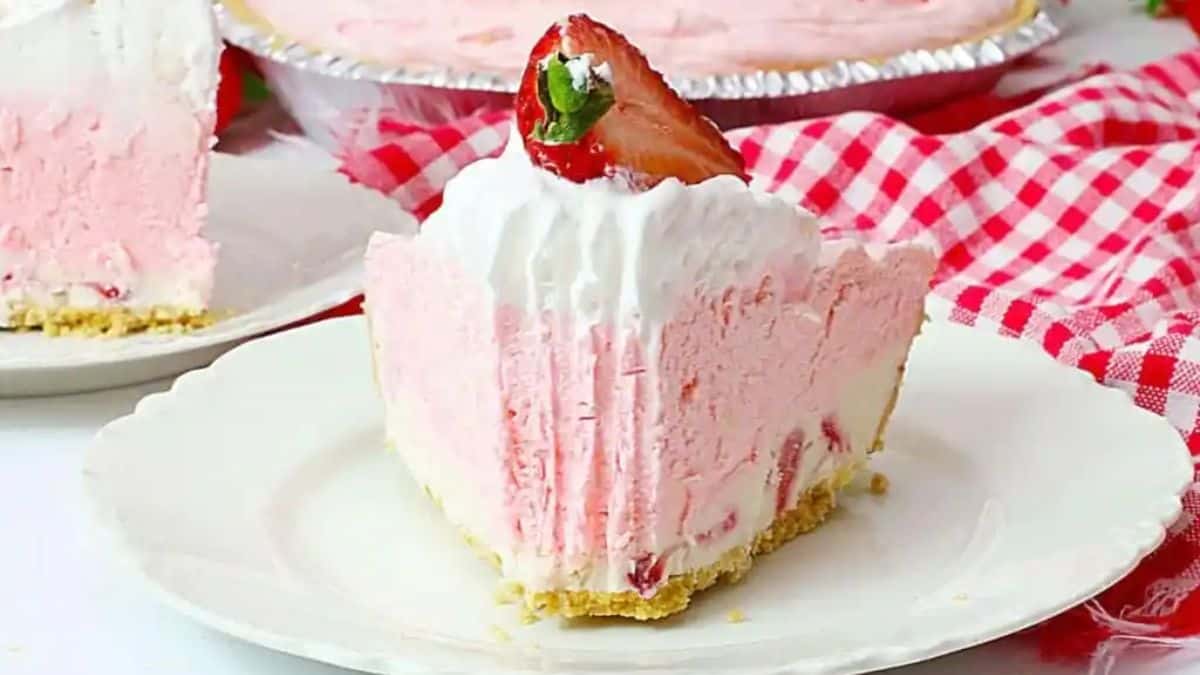 A slice of Starbucks pink drink pie.