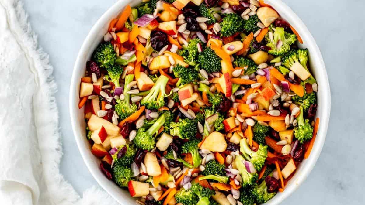  bowl of no mayonnaise broccoli apple salad