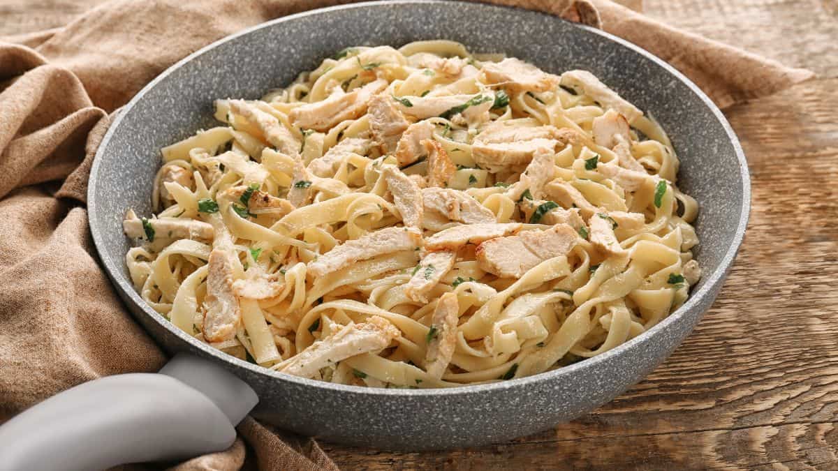 Chicken Alfredo bake