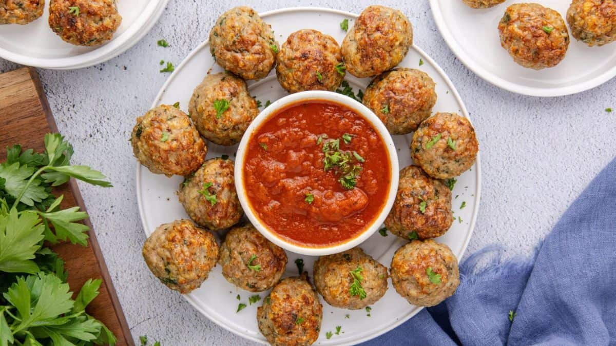 Chicken Meatballs served with marinara dip.