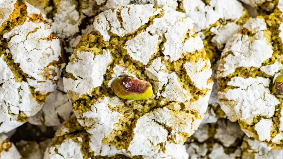 A few pieces of Italian Pistachio Cookies.