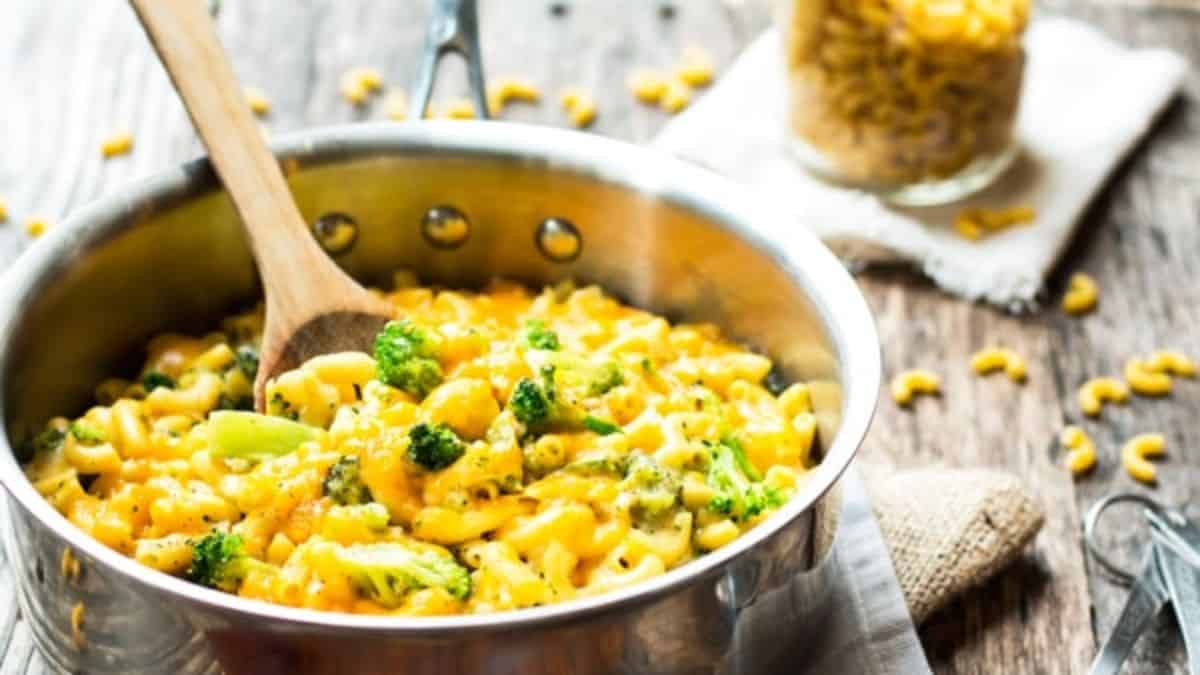 Mac ‘n Cheese with Broccoli in a pot.
