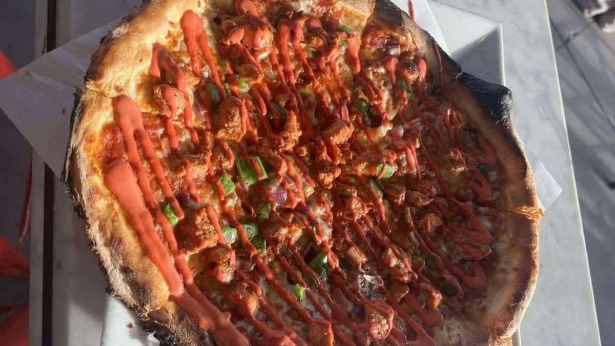 Tikka masala pizza