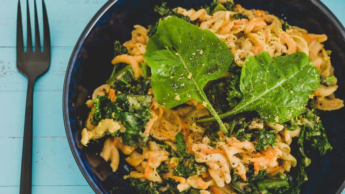 kale with pasta