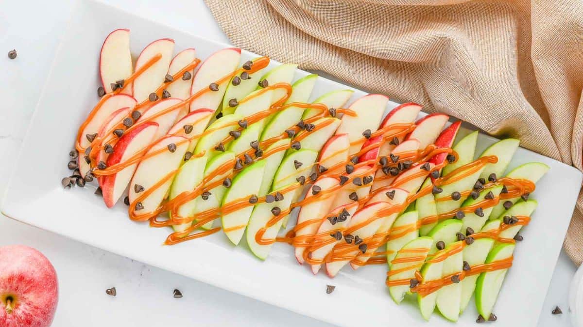 Apple Nachos served in a platter.