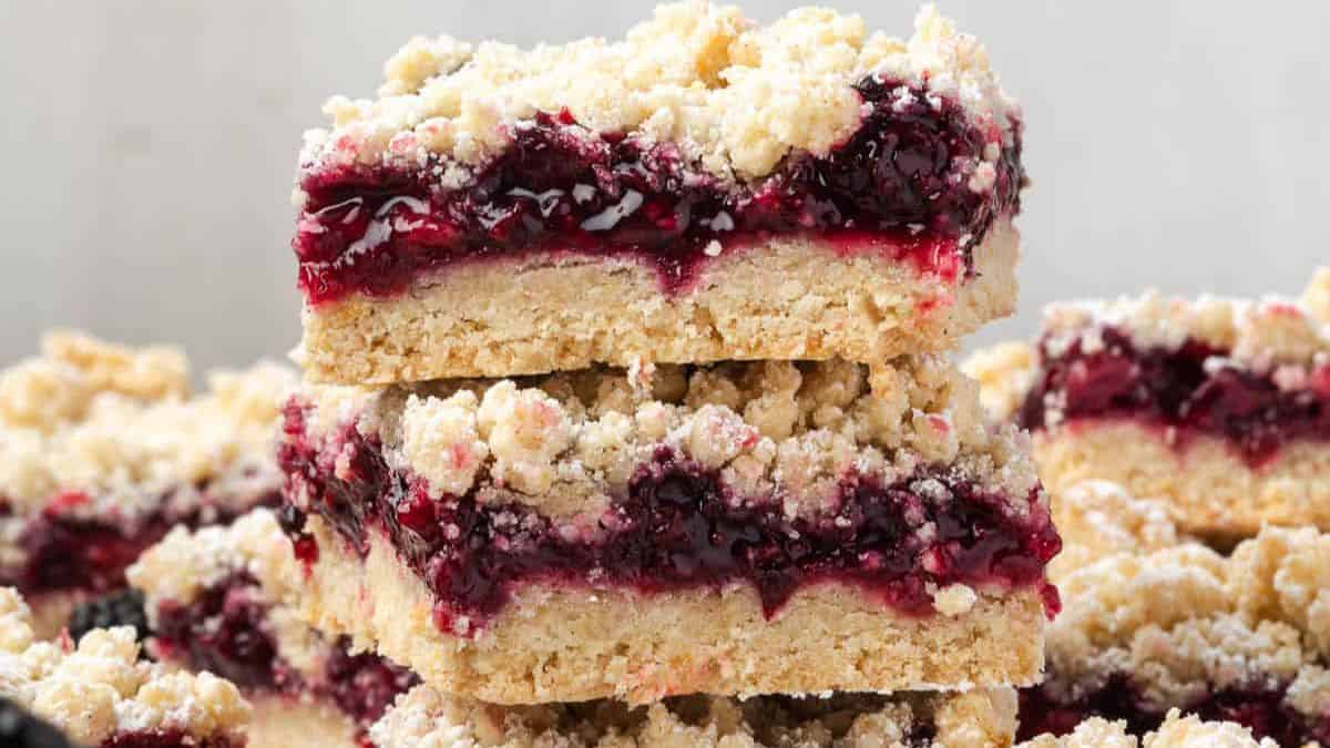 A few pieces of Blackberry Pie Bars.