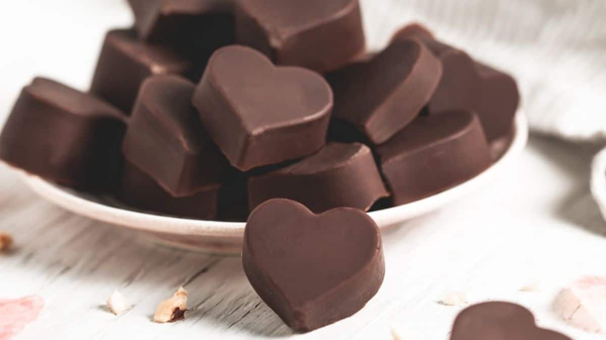 Healthy Chocolate Hazelnut Truffles!