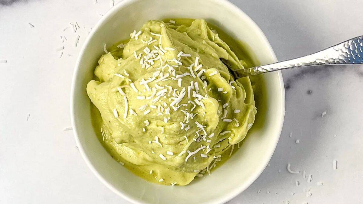 A bowl of matcha nice cream