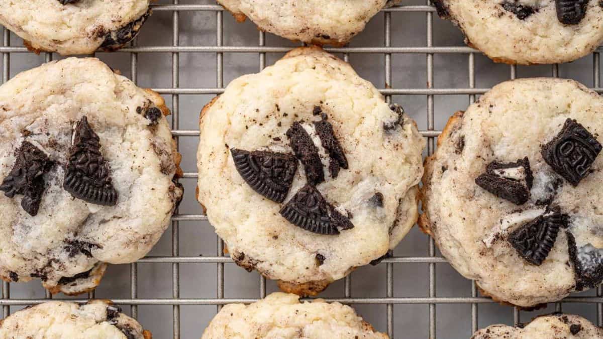 A few pieces of Oreo Cheesecake Cookies.