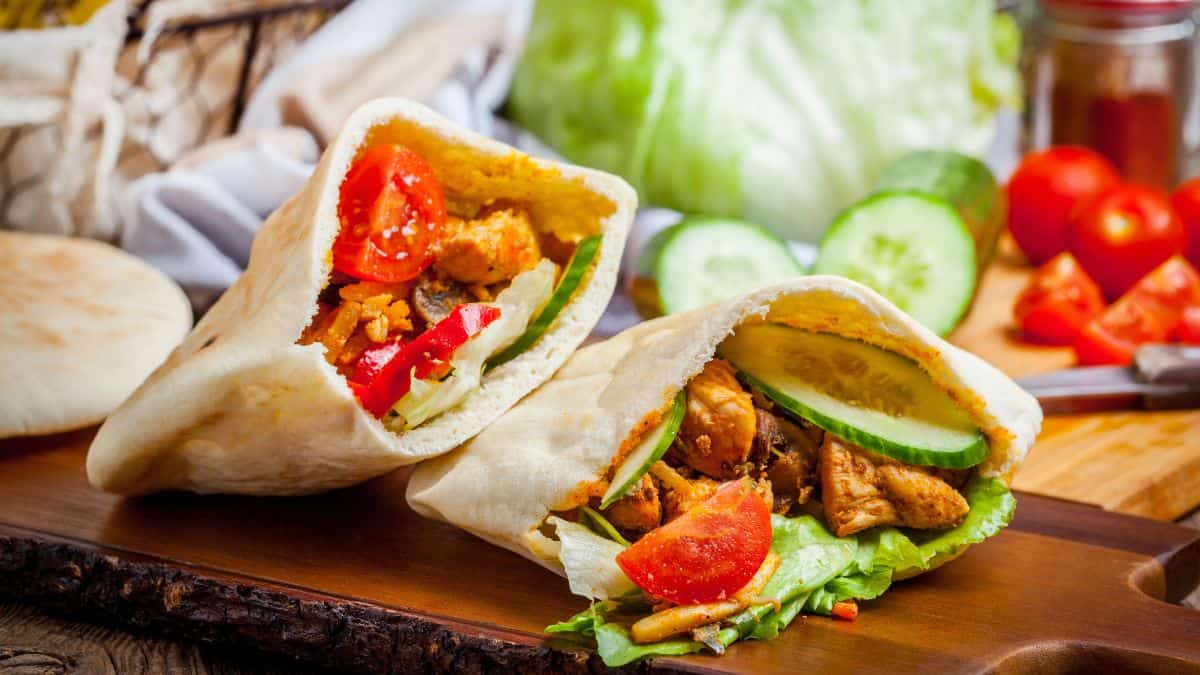 greek chicken pita pocket