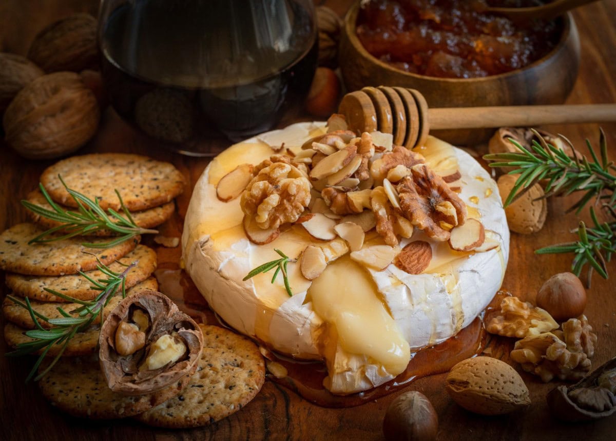 Baked Brie with Honey and Almonds