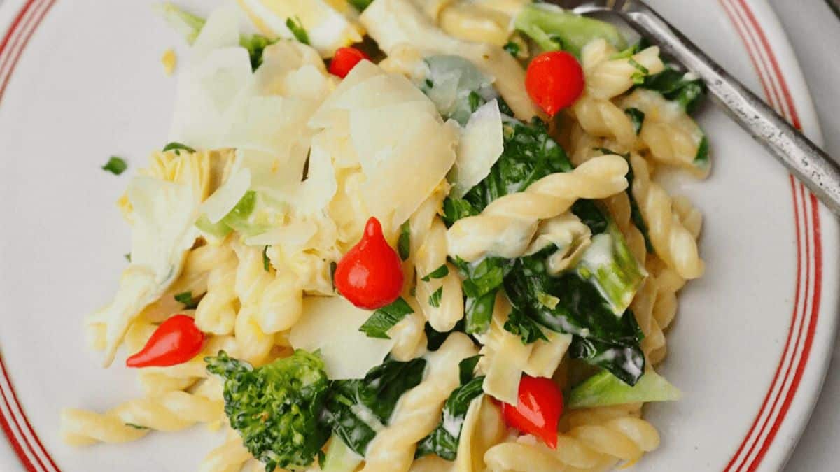 A serving of Gemelli Garlic Lemon Pasta Recipe (One Pot).