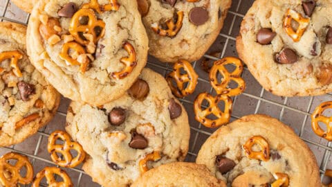 What'S in Panera'S Kitchen Sink Cookie: Delicious Secrets