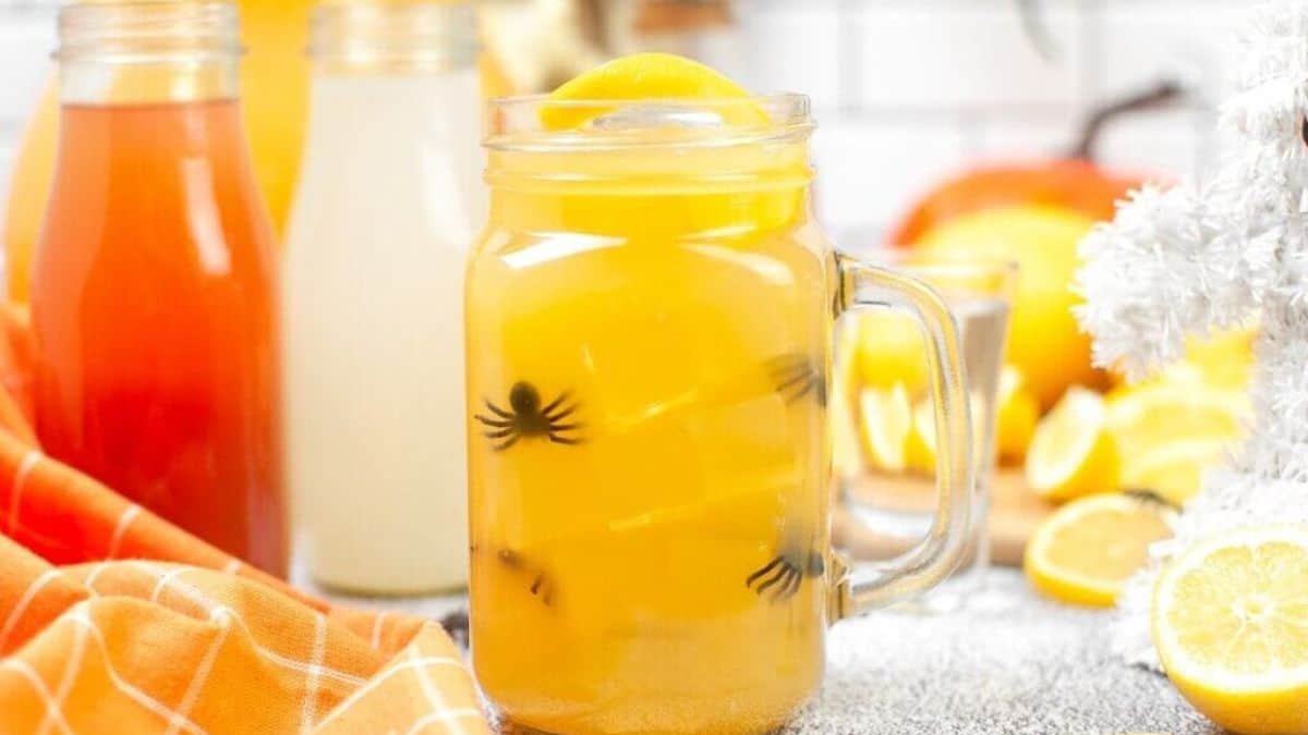 A serving of Creepy Crawler Cocktail.