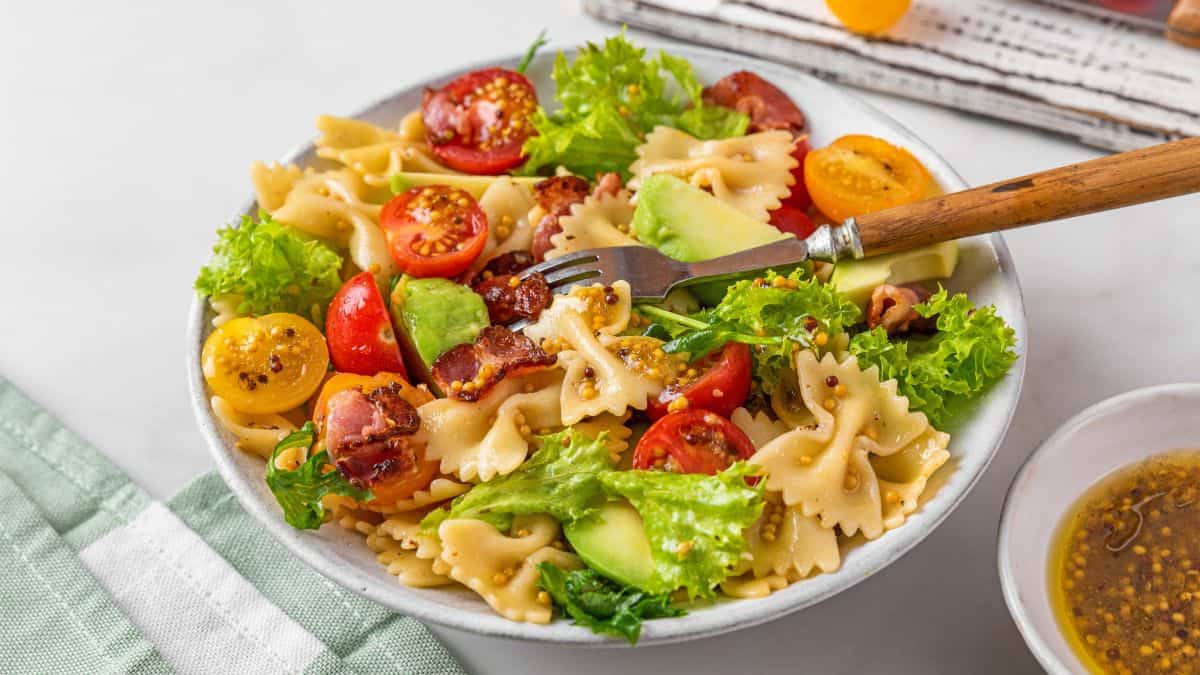 Farfalle pasta salad