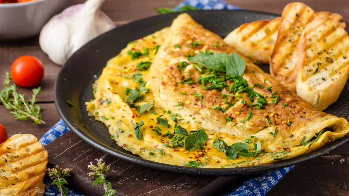 eggs cheese omelet