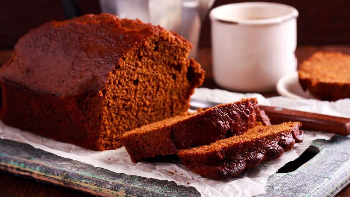 Molasses Cake