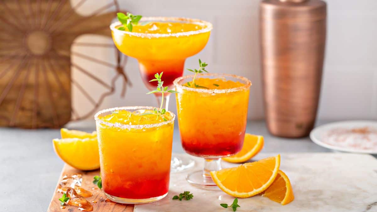 Tequila Sunrise drink