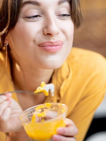 woman eating chia pudding