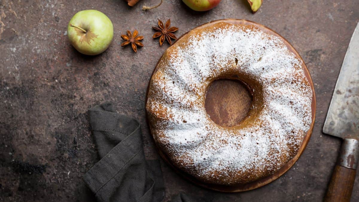 Apple Bundt Cake