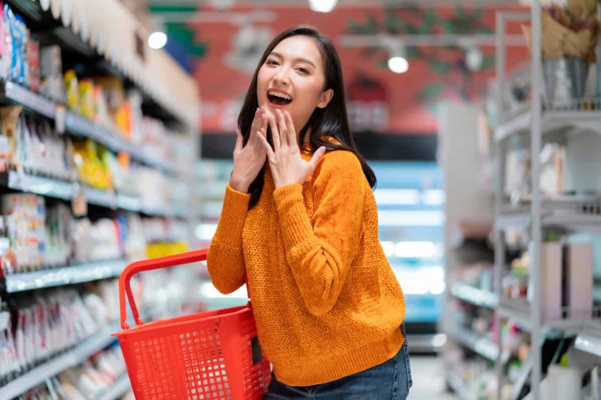 5 Things You Should Never Do At The Grocery Store - Blues Best Life