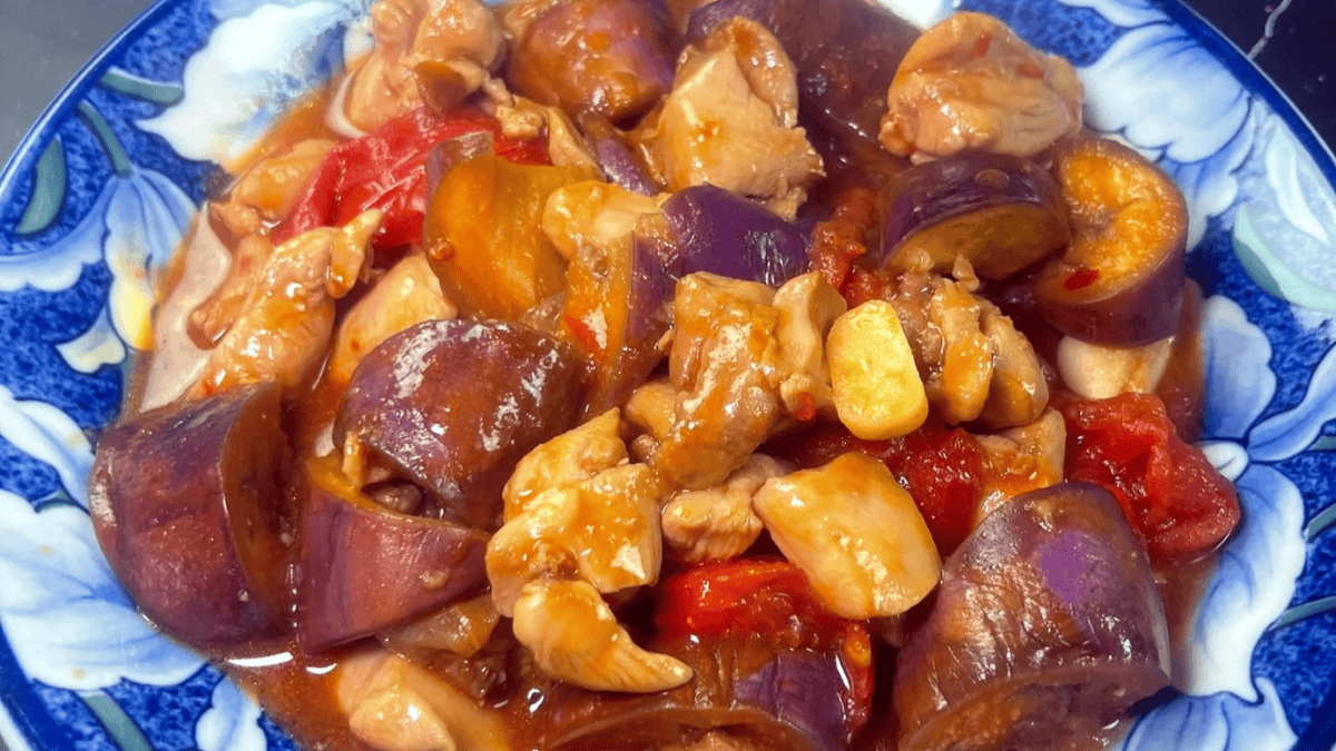 Chicken Stir Fry with Eggplant and Tomatoes