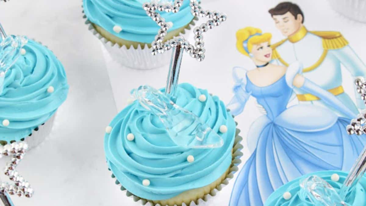 Cinderella Themed Cupcakes.