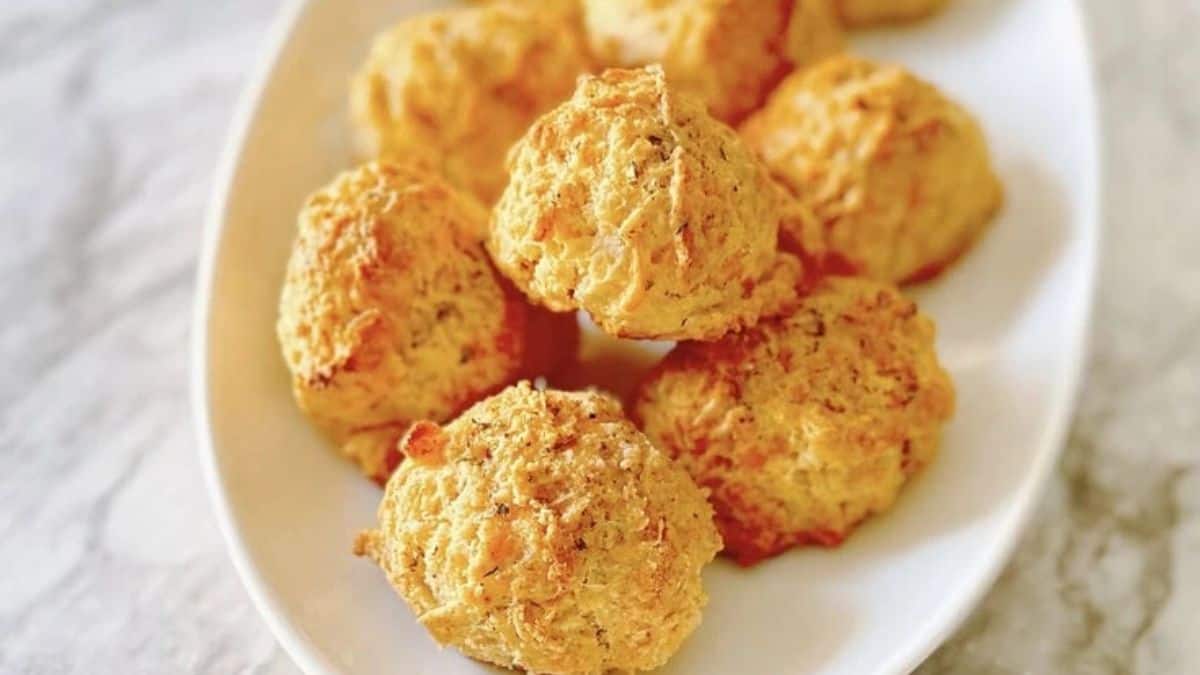 A platter of cheddar bay Biscuits.