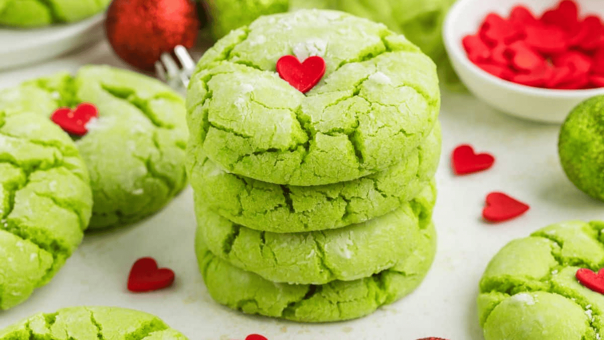 Grinch Crinkle Cookies
