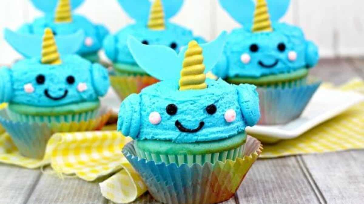 5 pieces of narwhal themed cupcakes.