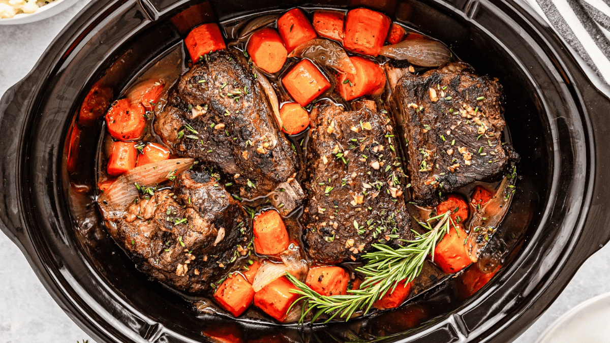 Slow Cooker Short Ribs
