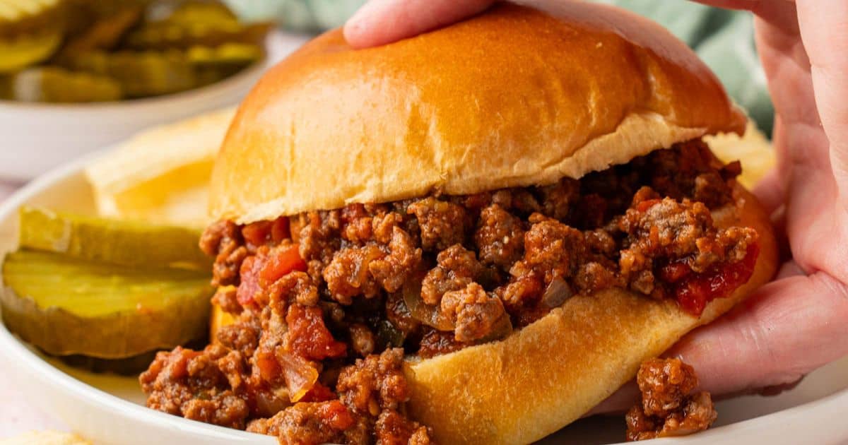 Classic Crockpot Sloppy Joes 